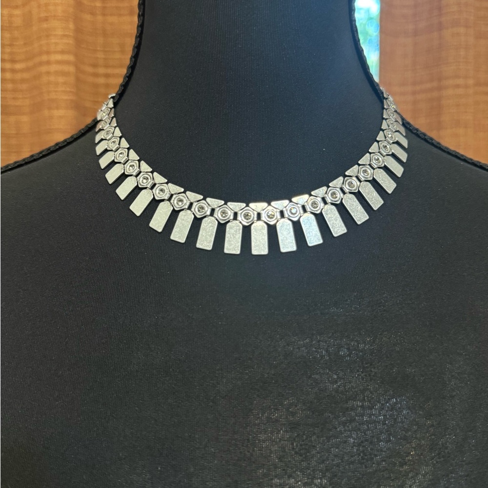 Premier Designs Nod to Mod Silver Geometric Necklace